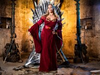 ZZ Series - Queen Of Thrones: Part 4 (A XXX Parody) - 08/19/2017